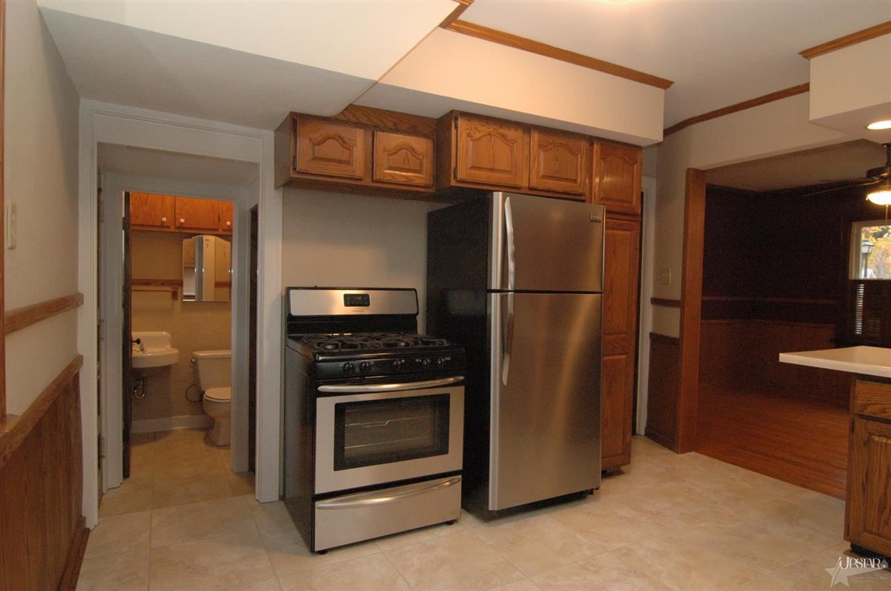 2324 Oakridge Rd, Fort Wayne, IN 46805 photo 10