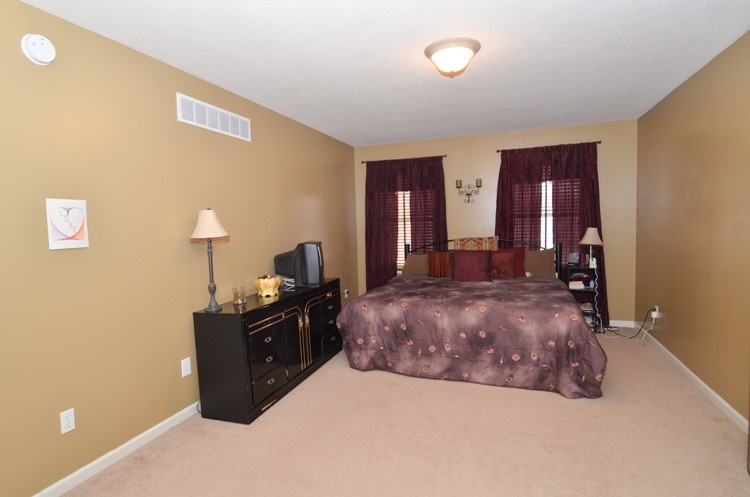 50797 Oakbridge Ct, Granger, IN 46530 photo 12