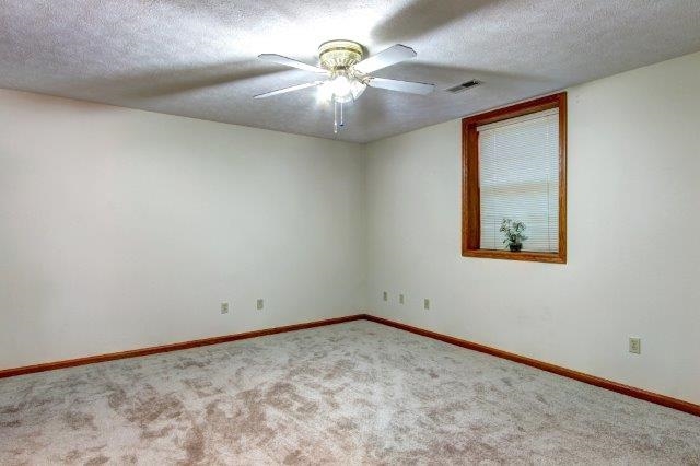 1610 Amberwood Dr, Goshen, IN 46526 photo 20
