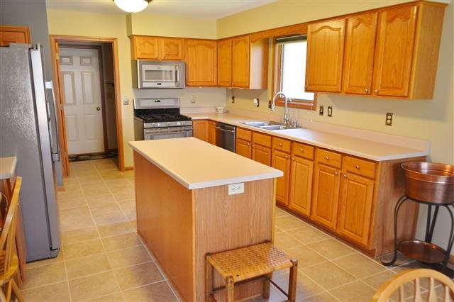 8918 Sandpiper Ct, Fort Wayne, IN 46804 photo 6