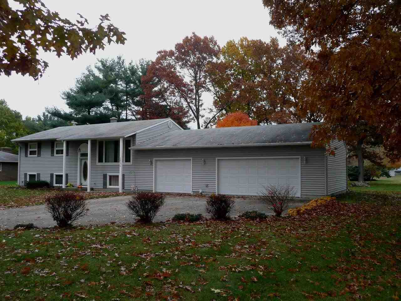 58276 Pear Rd, South Bend, IN 46619 photo 2