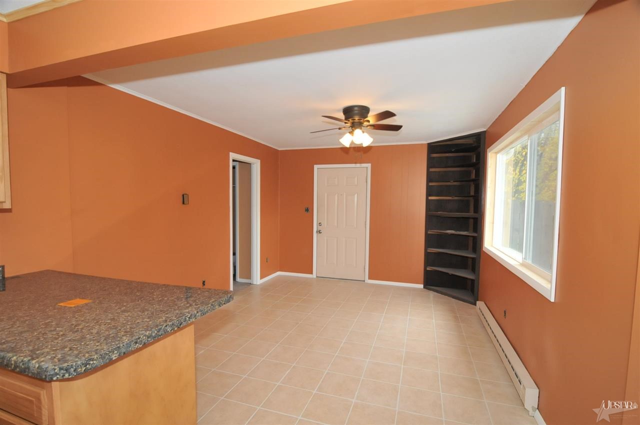 1026 Sussex Dr, New Haven, IN 46774 photo 5