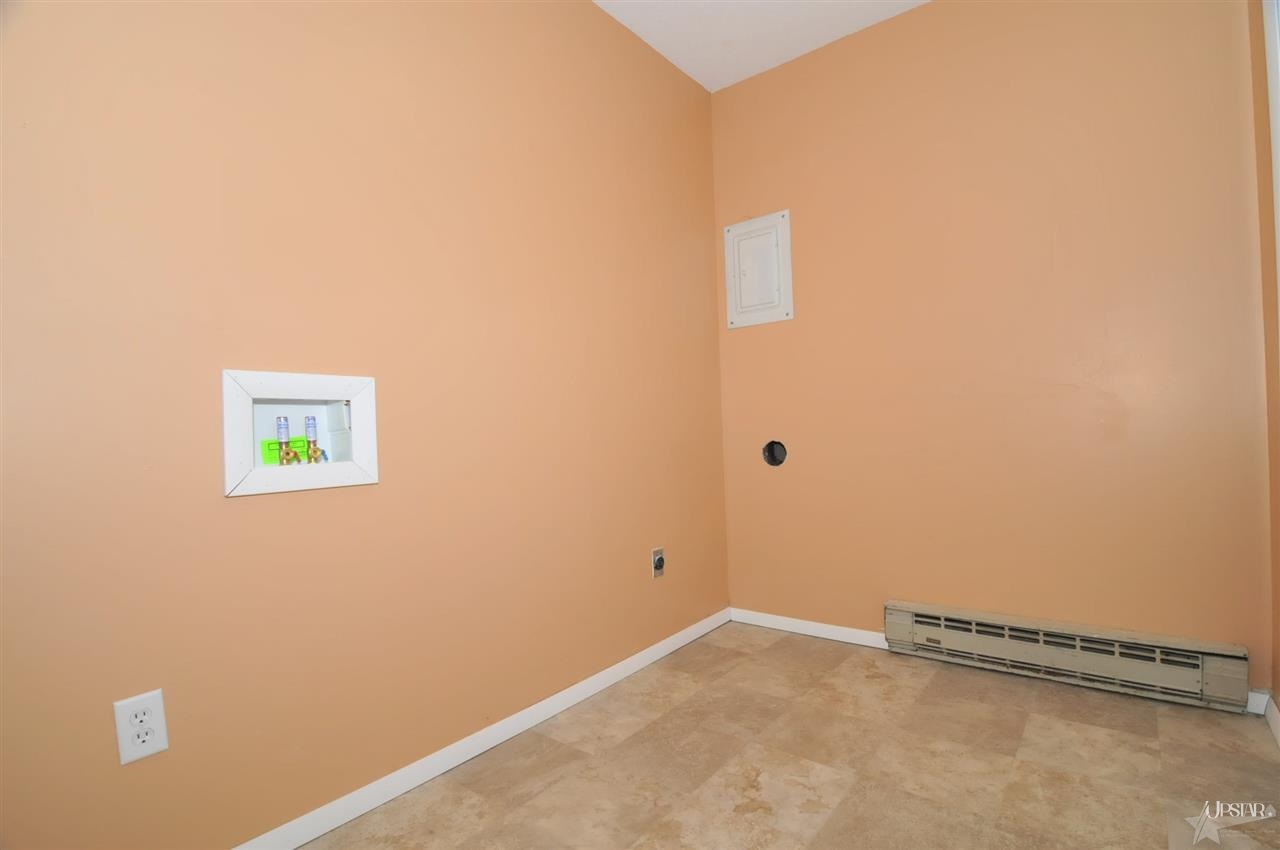 1026 Sussex Dr, New Haven, IN 46774 photo 12