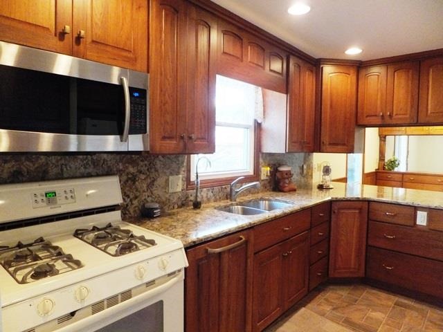 2223 Brookview Dr, Warsaw, IN 46580 photo 5