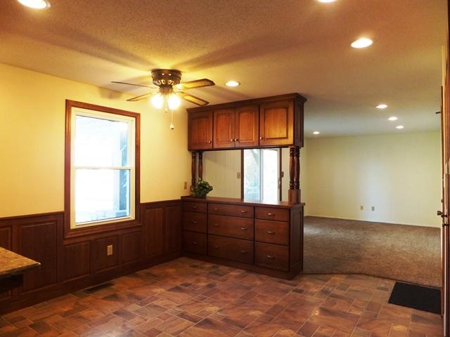 2223 Brookview Dr, Warsaw, IN 46580 photo 3