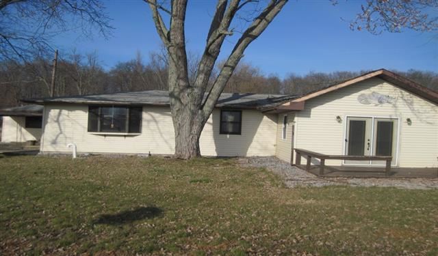 2732 E Island Ct, Columbia City, IN 46725 photo 2