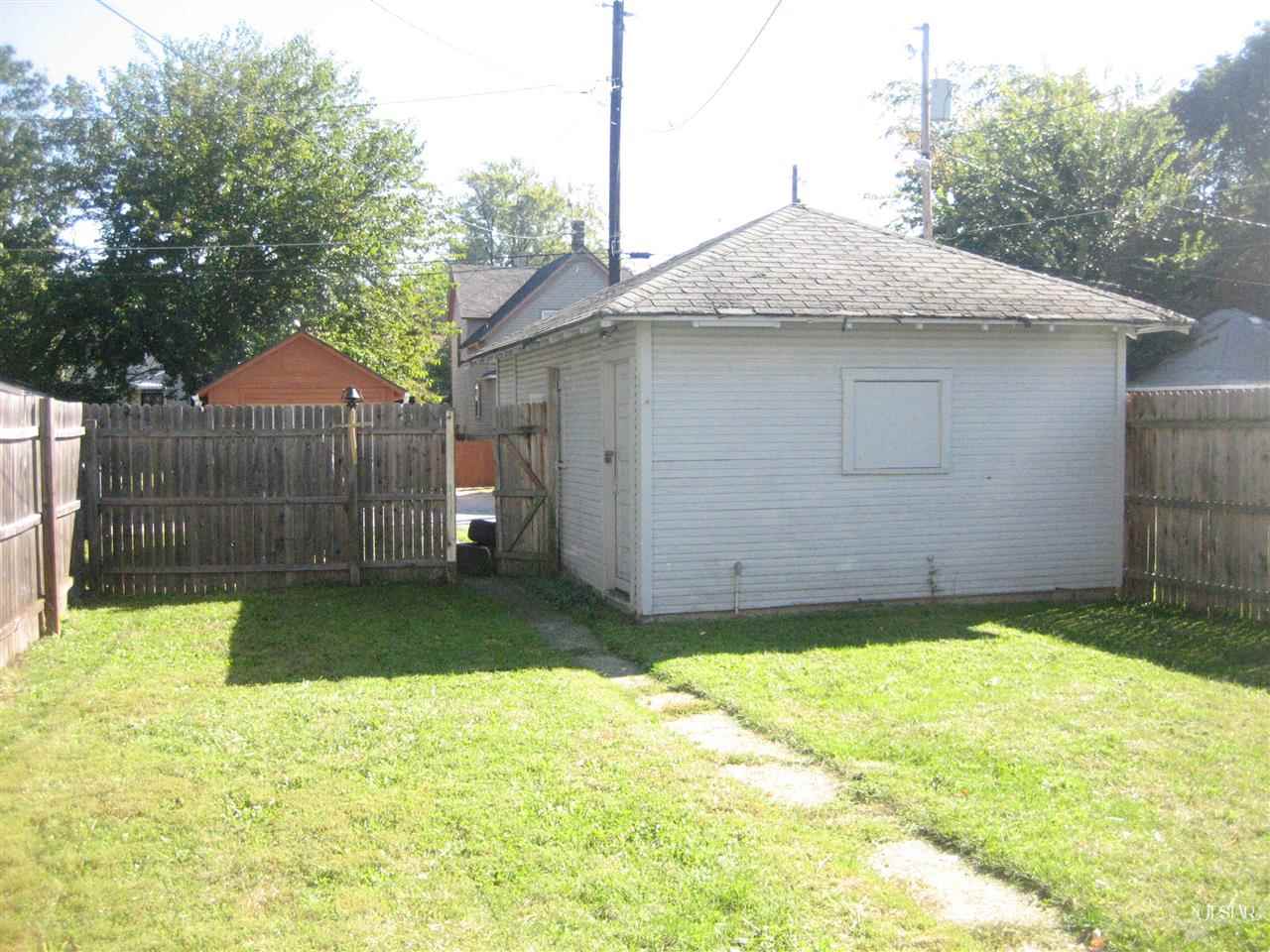 1220 Oakland St, Fort Wayne, IN 46808 photo 3