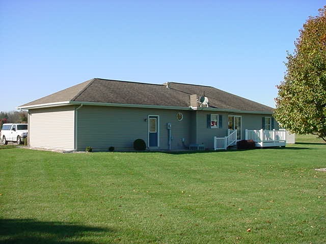 1701 Longwood Ct, Goshen, IN 46526 photo 4