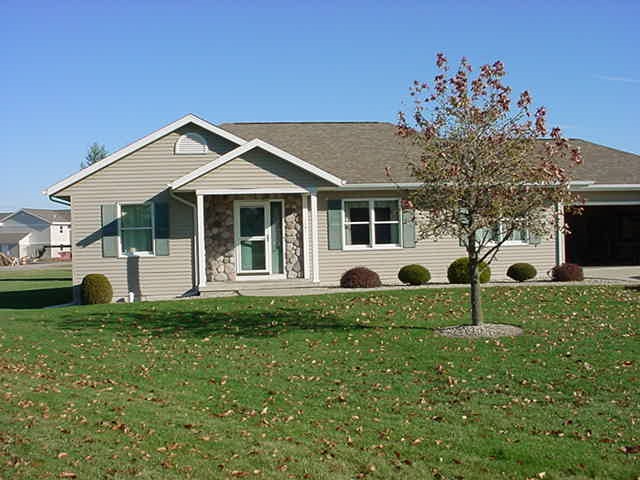 1701 Longwood Ct, Goshen, IN 46526 photo 2