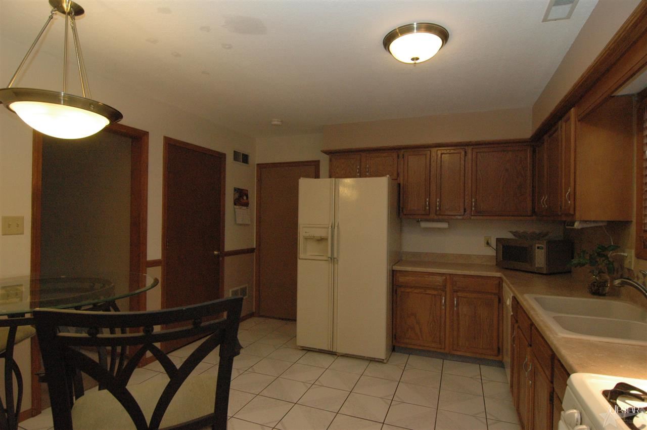 2623 Alwood Dr, Fort Wayne, IN 46816 photo 8