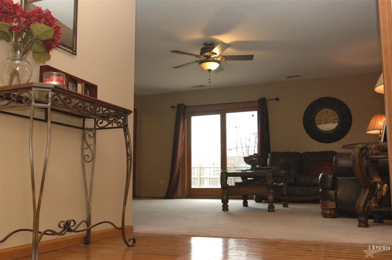 2623 Alwood Dr, Fort Wayne, IN 46816 photo 2