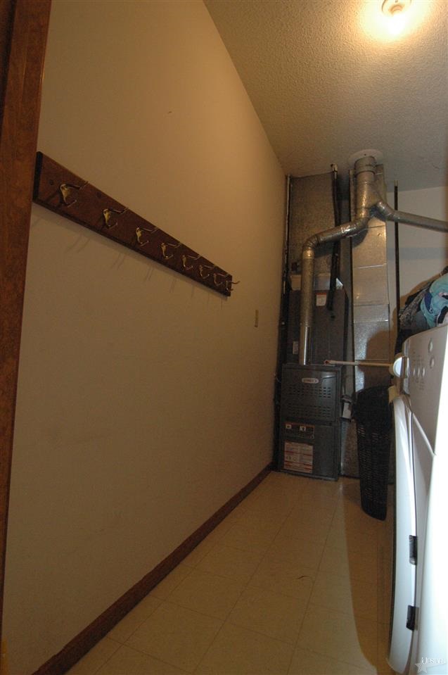 2623 Alwood Dr, Fort Wayne, IN 46816 photo 12