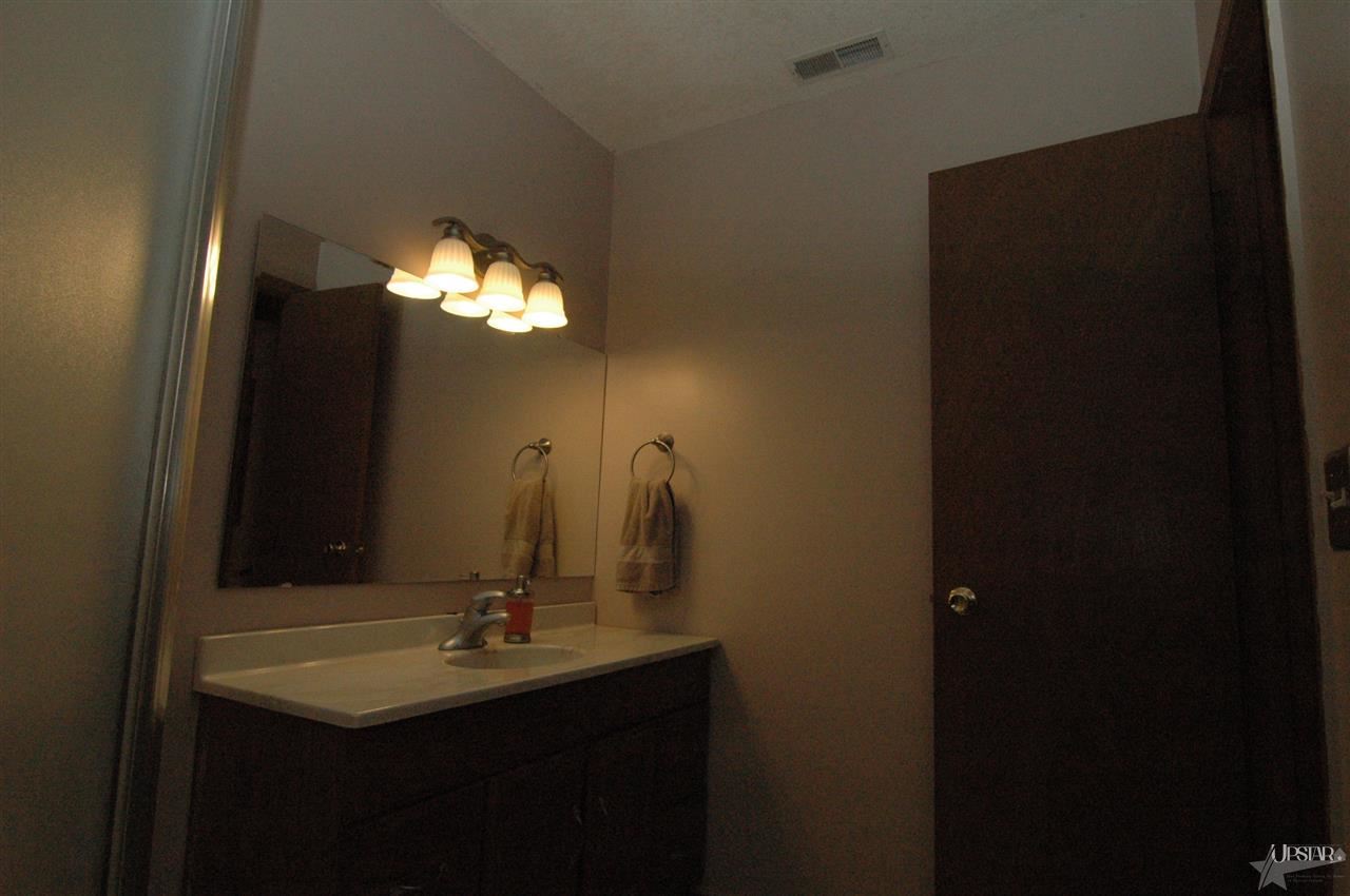 2623 Alwood Dr, Fort Wayne, IN 46816 photo 18