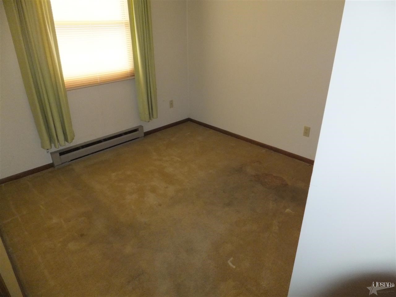 1815 Donegal Dr, Fort Wayne, IN 46815 photo 9