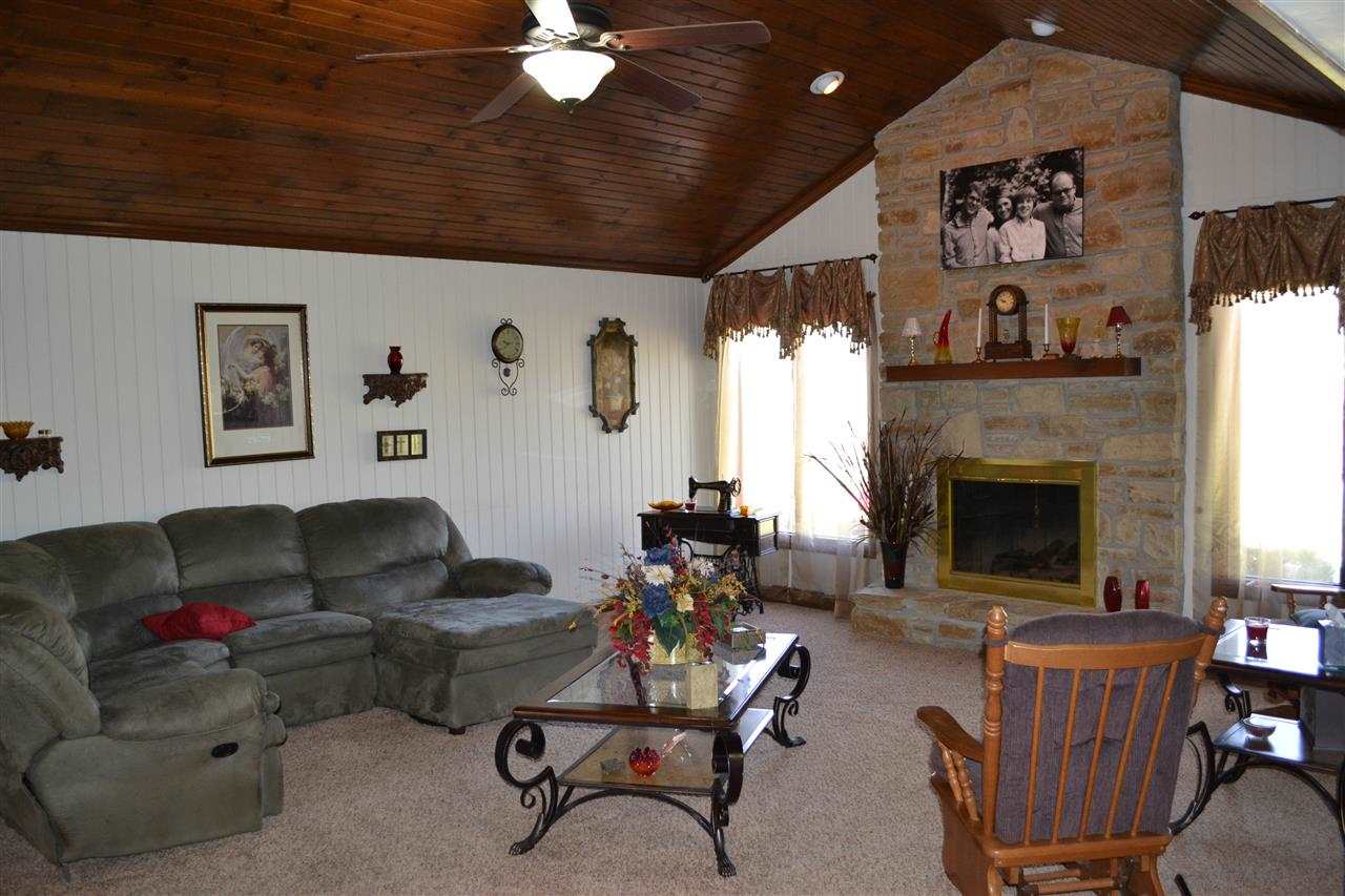 4463 W Meadowvale Dr, Bloomington, IN 47404 photo 2