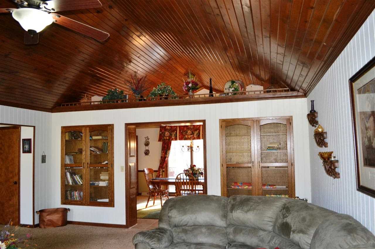 4463 W Meadowvale Dr, Bloomington, IN 47404 photo 5
