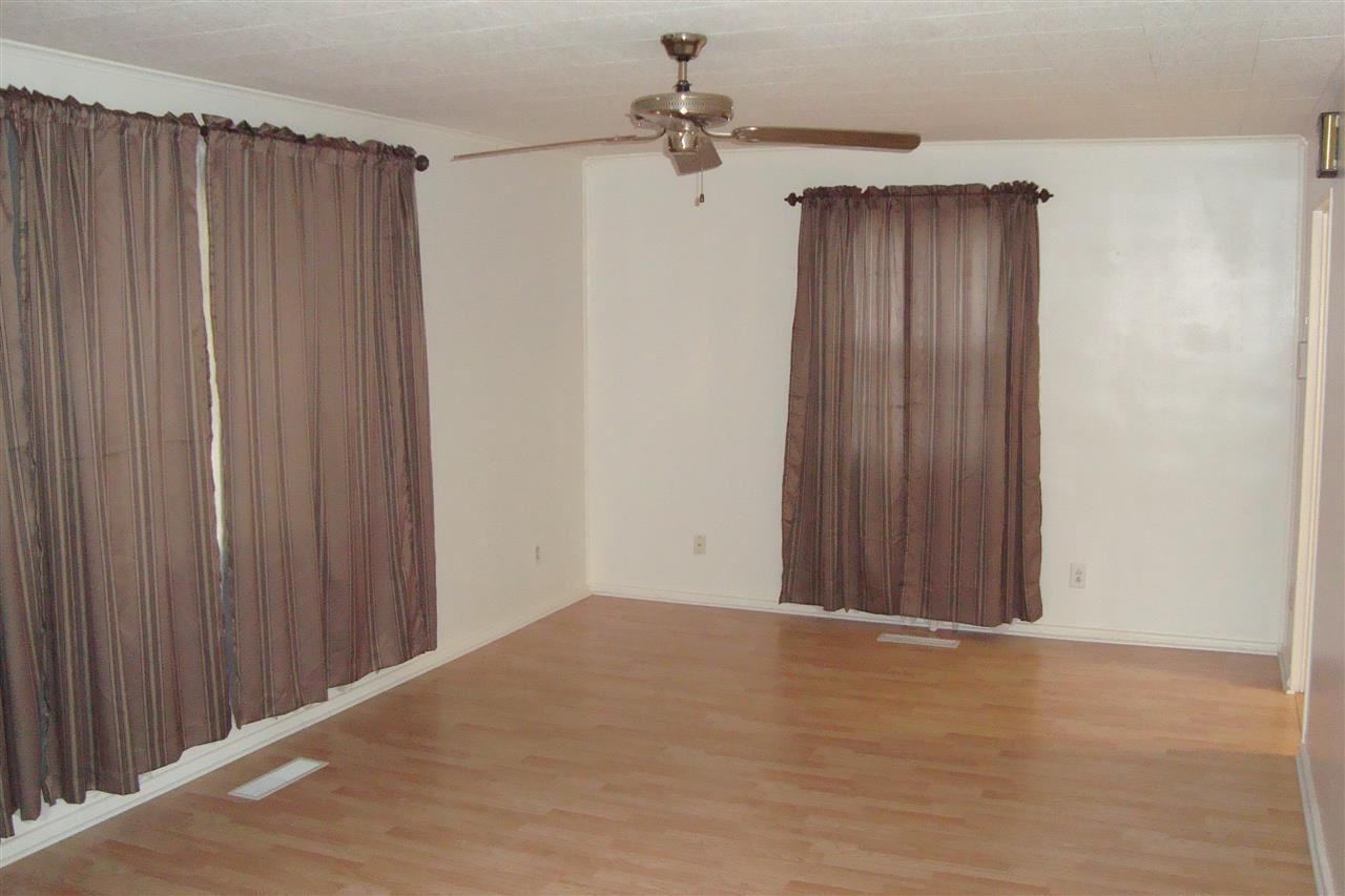 211 Floyd St, Elkhart, IN 46514 photo 10