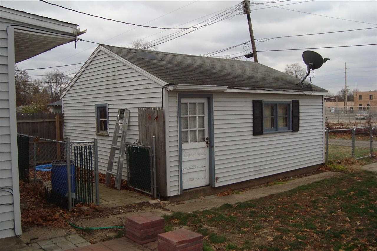 211 Floyd St, Elkhart, IN 46514 photo 3