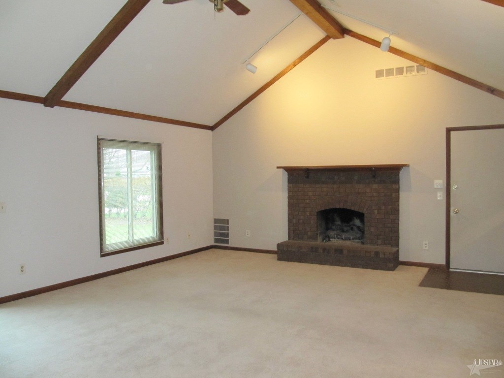 4704 Queensbury Dr, Fort Wayne, IN 46835 photo 2