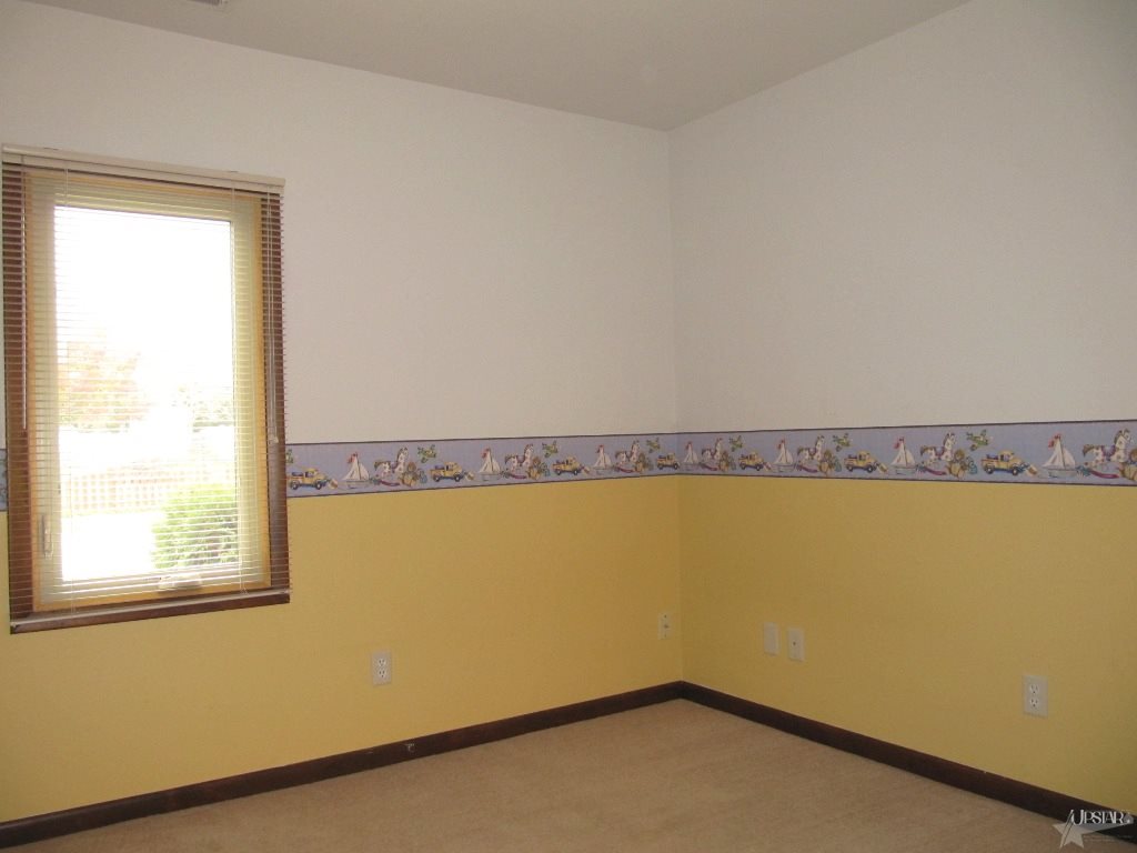 4704 Queensbury Dr, Fort Wayne, IN 46835 photo 15