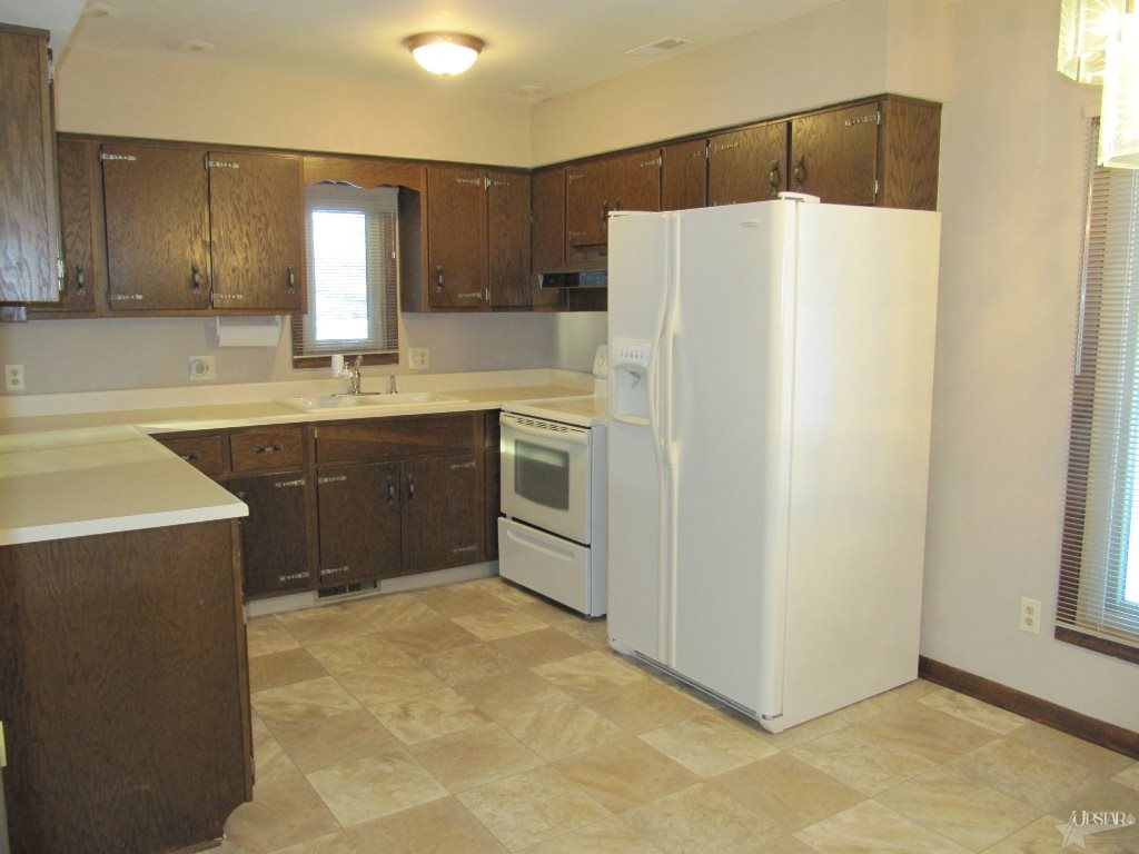 4704 Queensbury Dr, Fort Wayne, IN 46835 photo 7