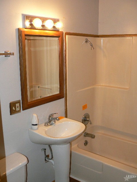 3324 Eastwood Dr, Fort Wayne, IN 46805 photo 8