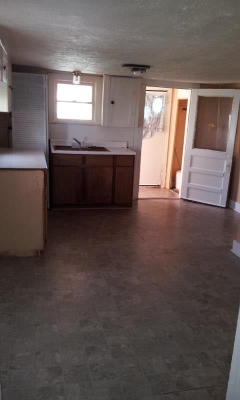 701 S 6th St, Frankfort, IN 46041 photo 2