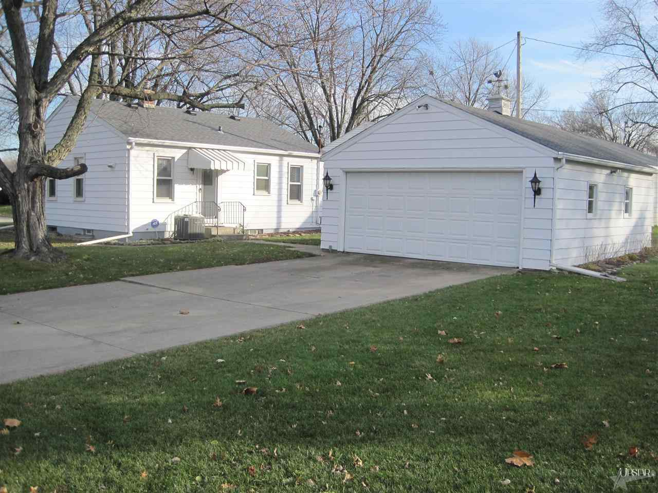 2102 Dellwood Dr, Fort Wayne, IN 46803 photo 2
