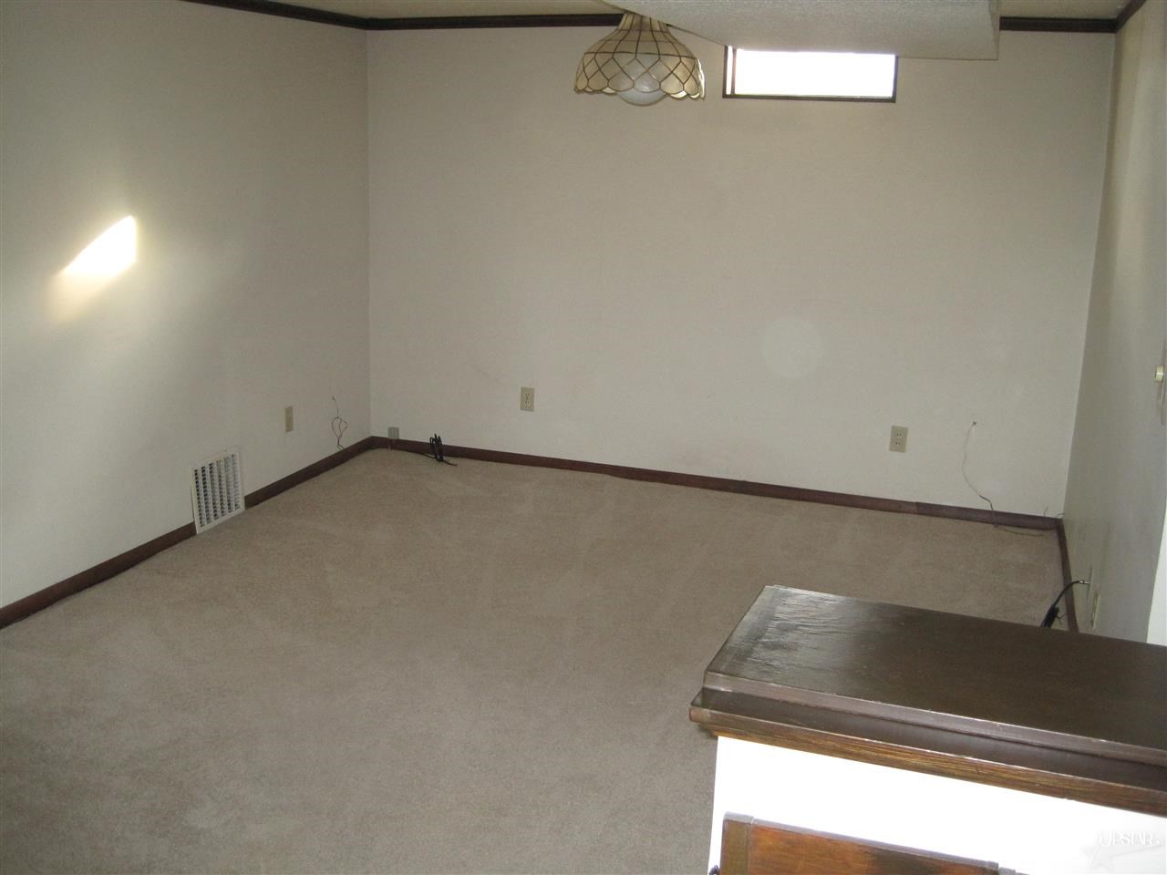 2102 Dellwood Dr, Fort Wayne, IN 46803 photo 13