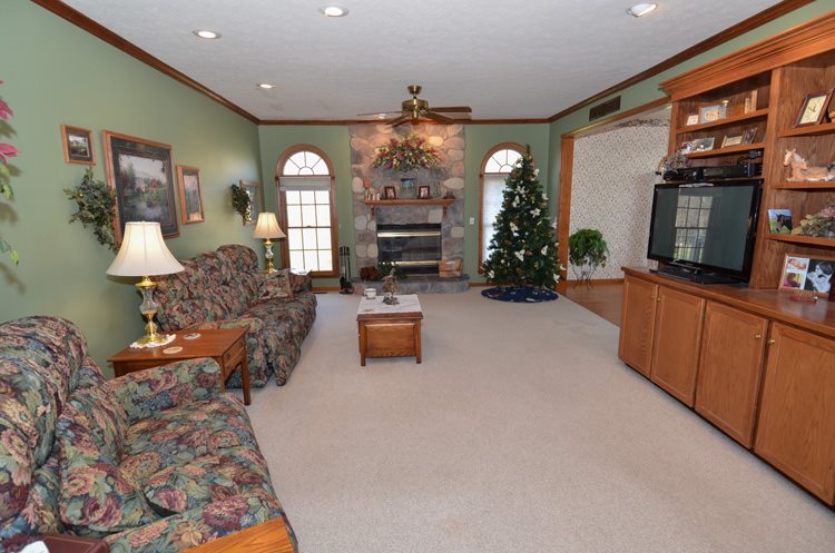 10741 Martindale Rd, Wakarusa, IN 46573 photo 9