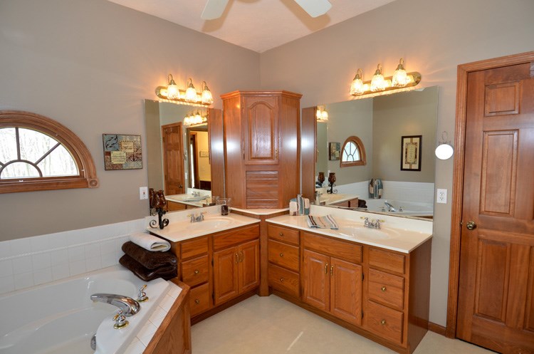 10741 Martindale Rd, Wakarusa, IN 46573 photo 13