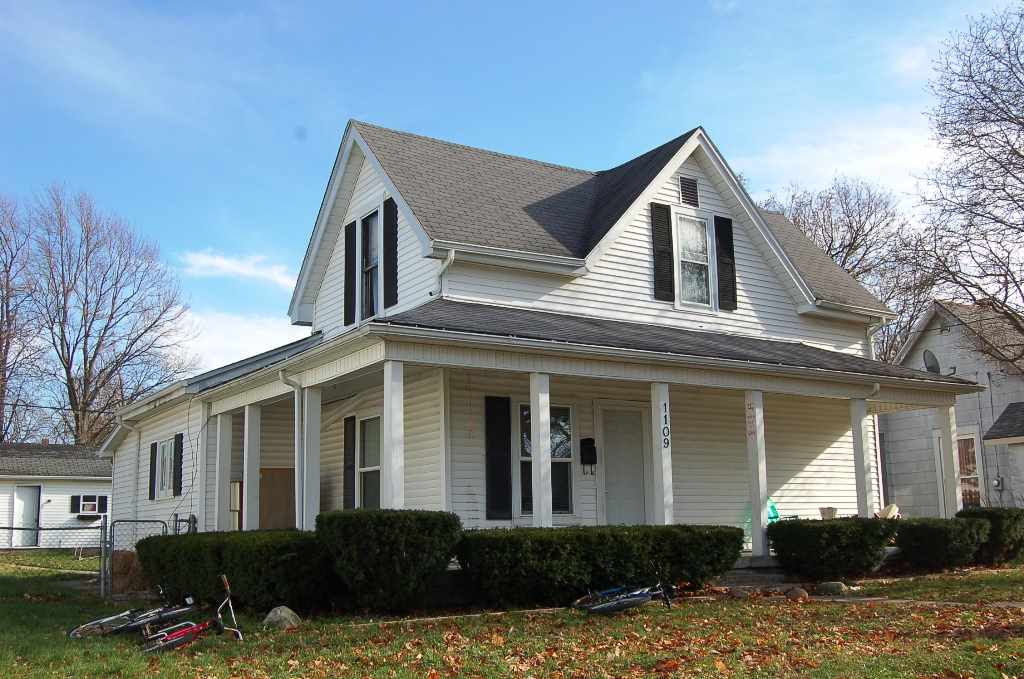 1109 S Columbia St, Frankfort, IN 46041 photo 1