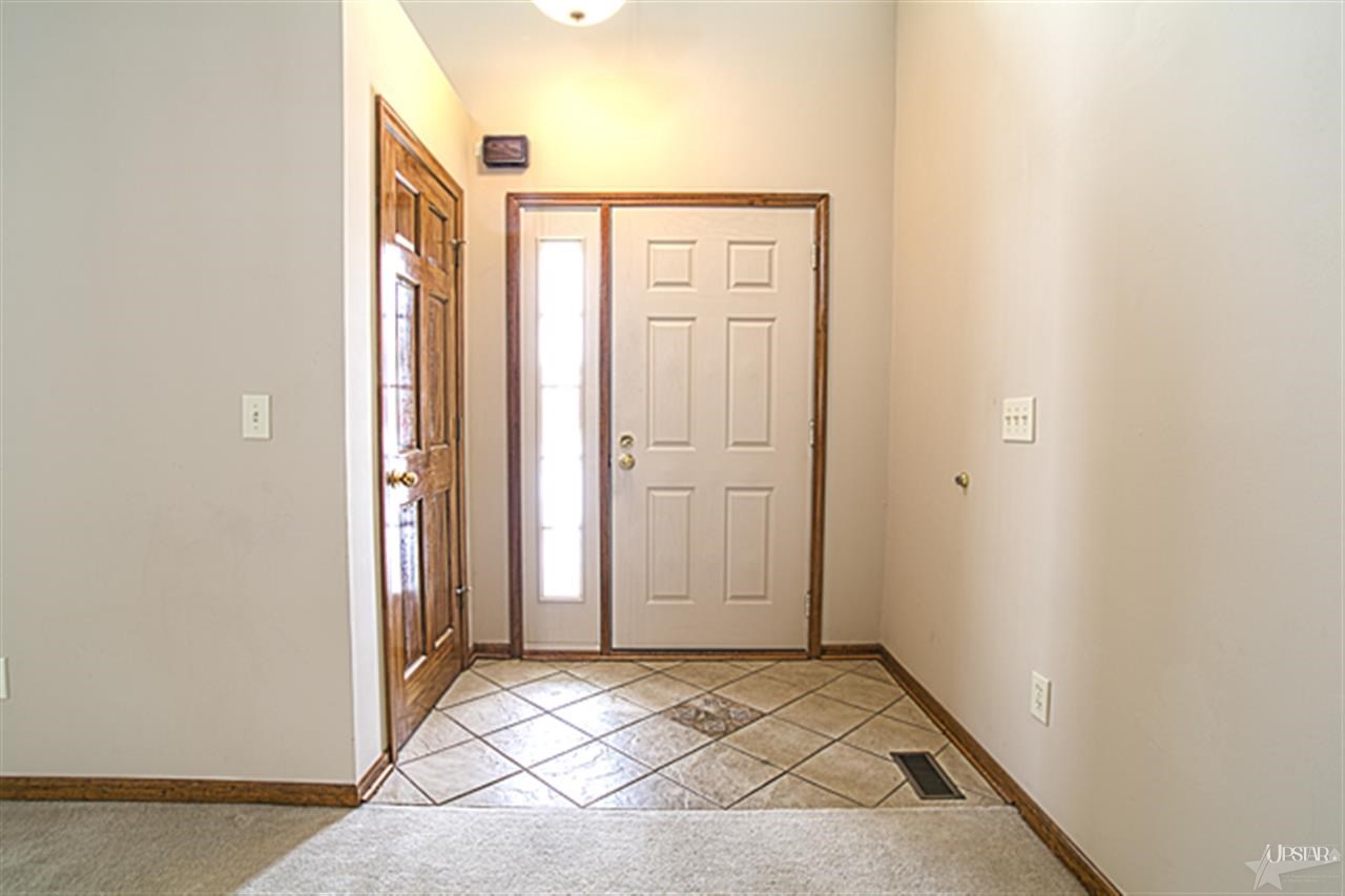 1704 Shakespeare Blvd, Fort Wayne, IN 46818 photo 12