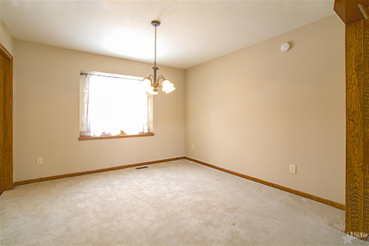 1704 Shakespeare Blvd, Fort Wayne, IN 46818 photo 7