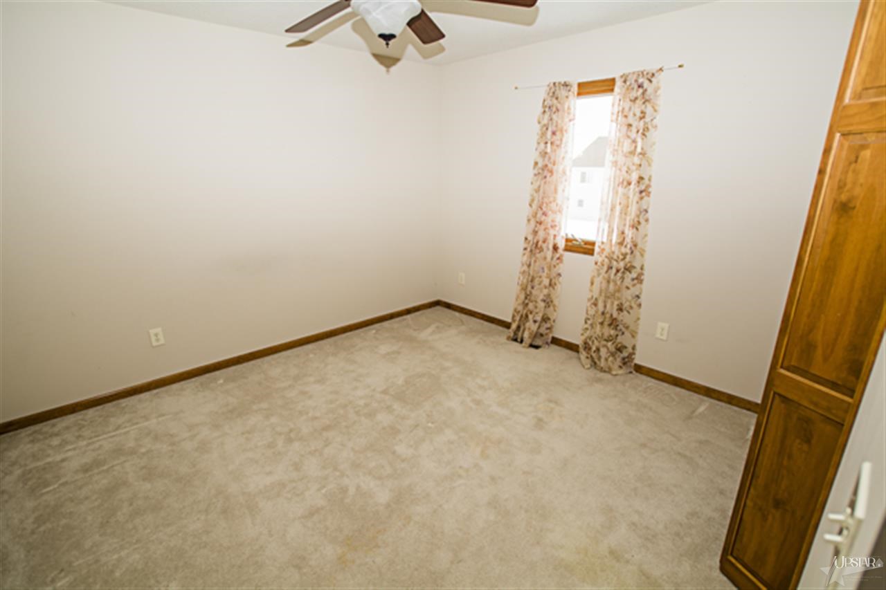 1704 Shakespeare Blvd, Fort Wayne, IN 46818 photo 5