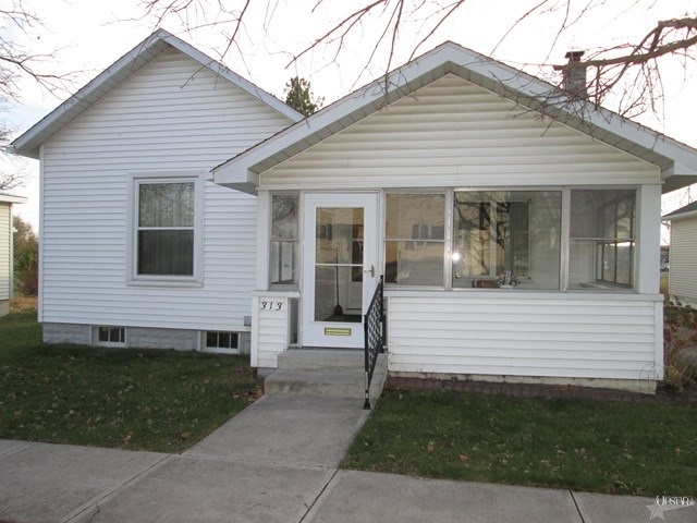 313 E High, Garrett, IN 46738 photo 1