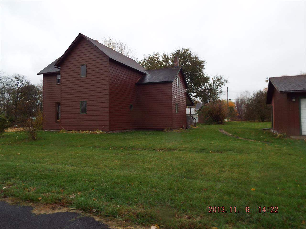 112 N Harrison St, Morocco, IN 47963 photo 2