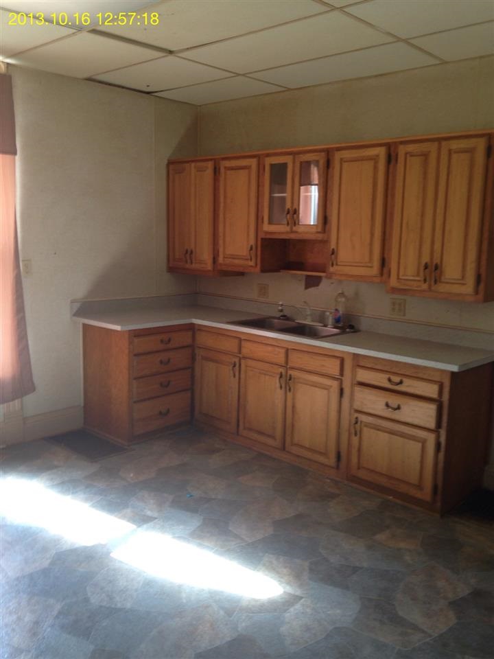 501 Delphi Ave, Frankfort, IN 46041 photo 3