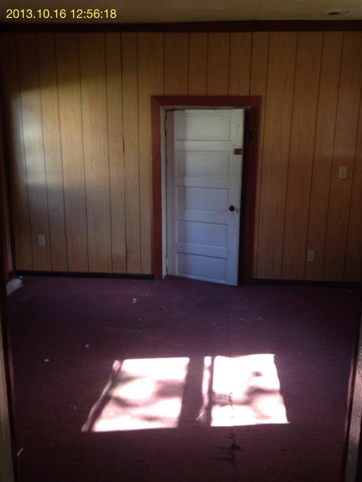 501 Delphi Ave, Frankfort, IN 46041 photo 2