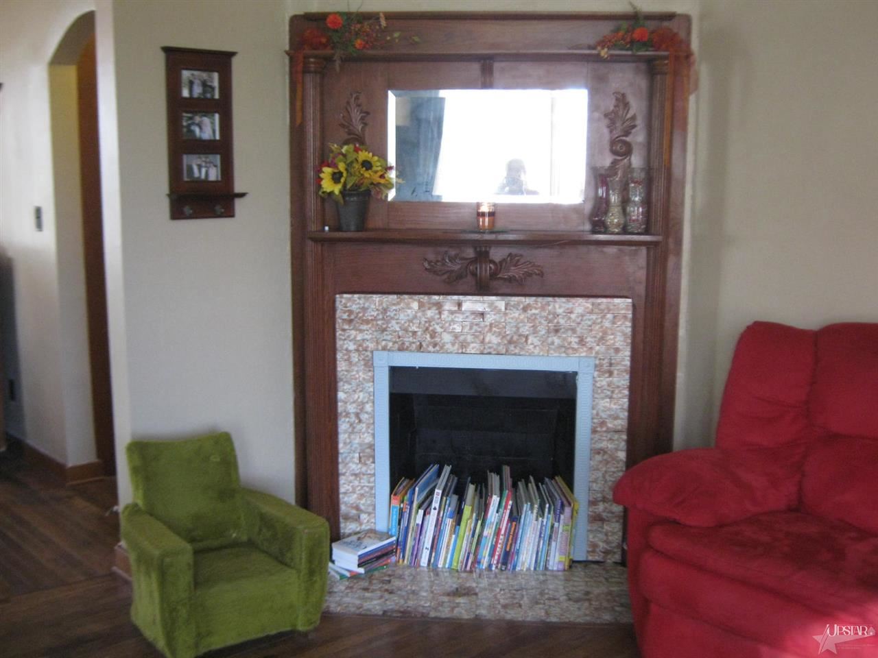 122 E Silver St, Bluffton, IN 46714 photo 4
