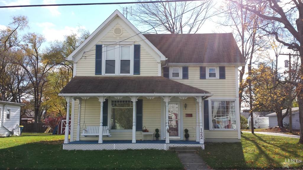 122 E Silver St, Bluffton, IN 46714 photo 2