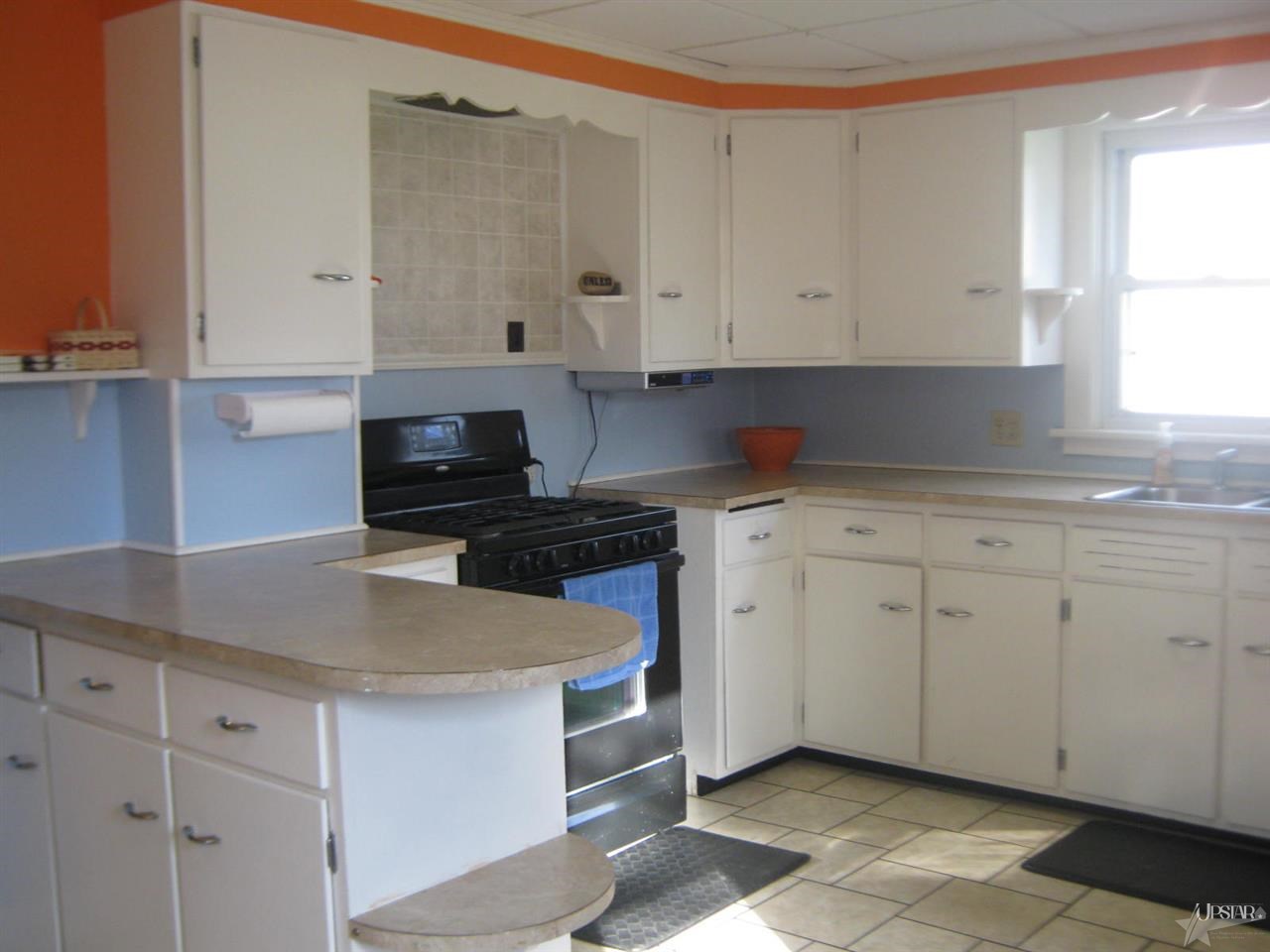 122 E Silver St, Bluffton, IN 46714 photo 7