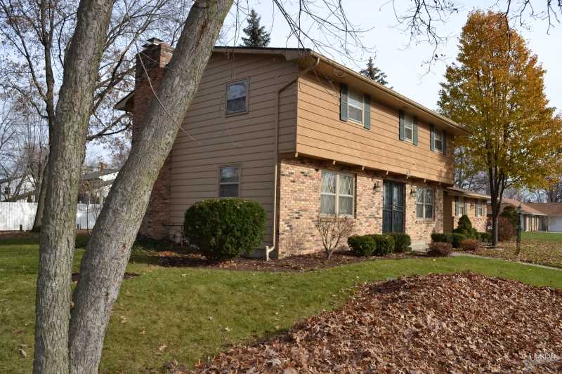5225 Lawford Ln, Fort Wayne, IN 46815 photo 2