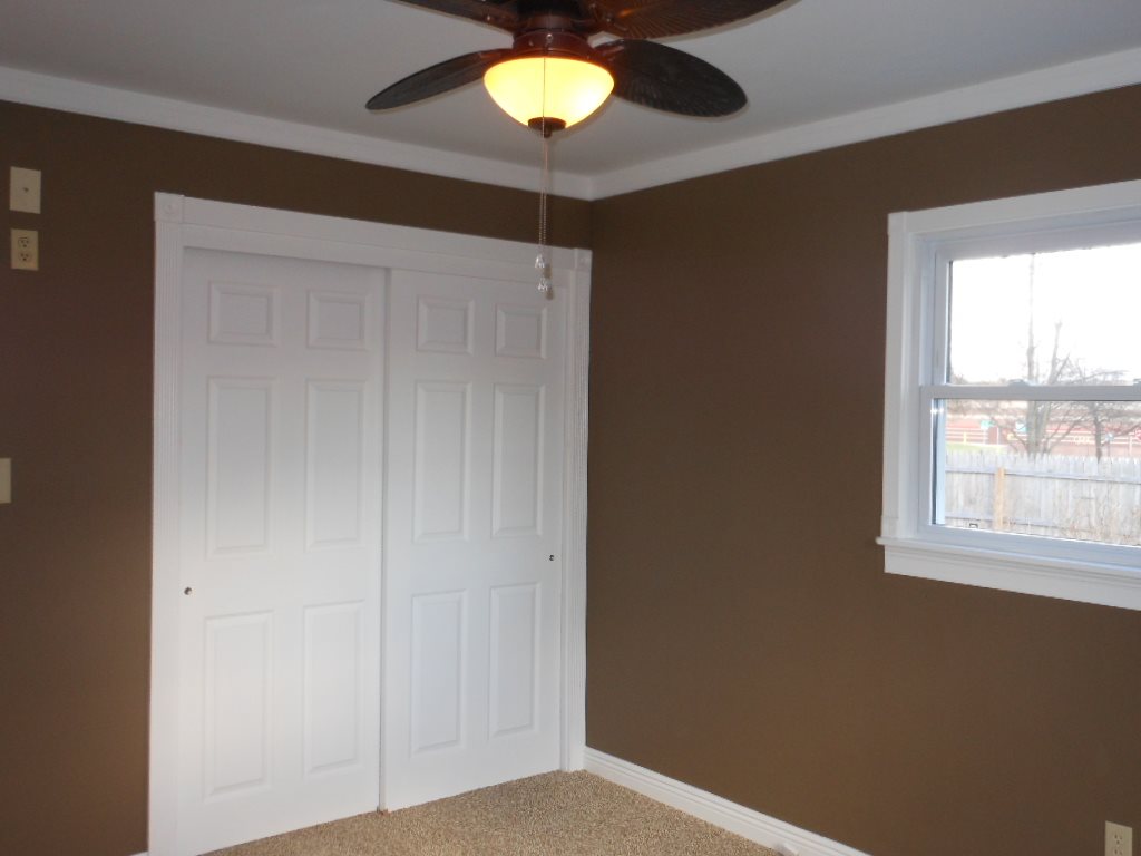 23042 Marydale Dr, Elkhart, IN 46517 photo 8