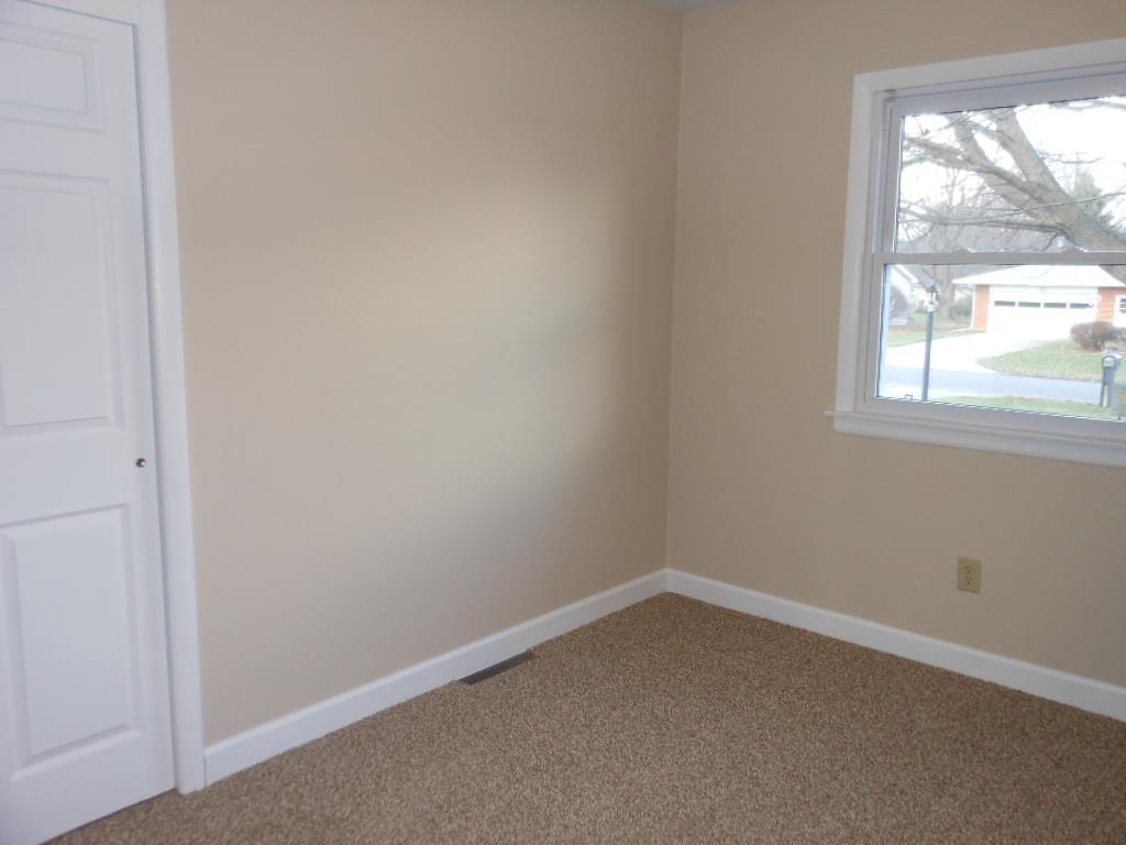 23042 Marydale Dr, Elkhart, IN 46517 photo 10