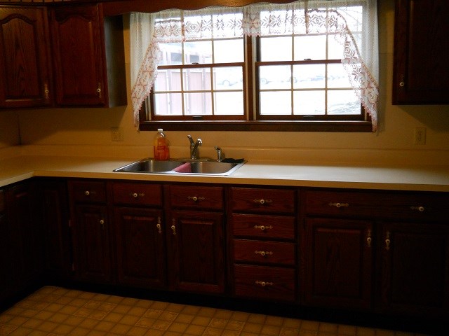 614 W Center St, Warsaw, IN 46580 photo 3