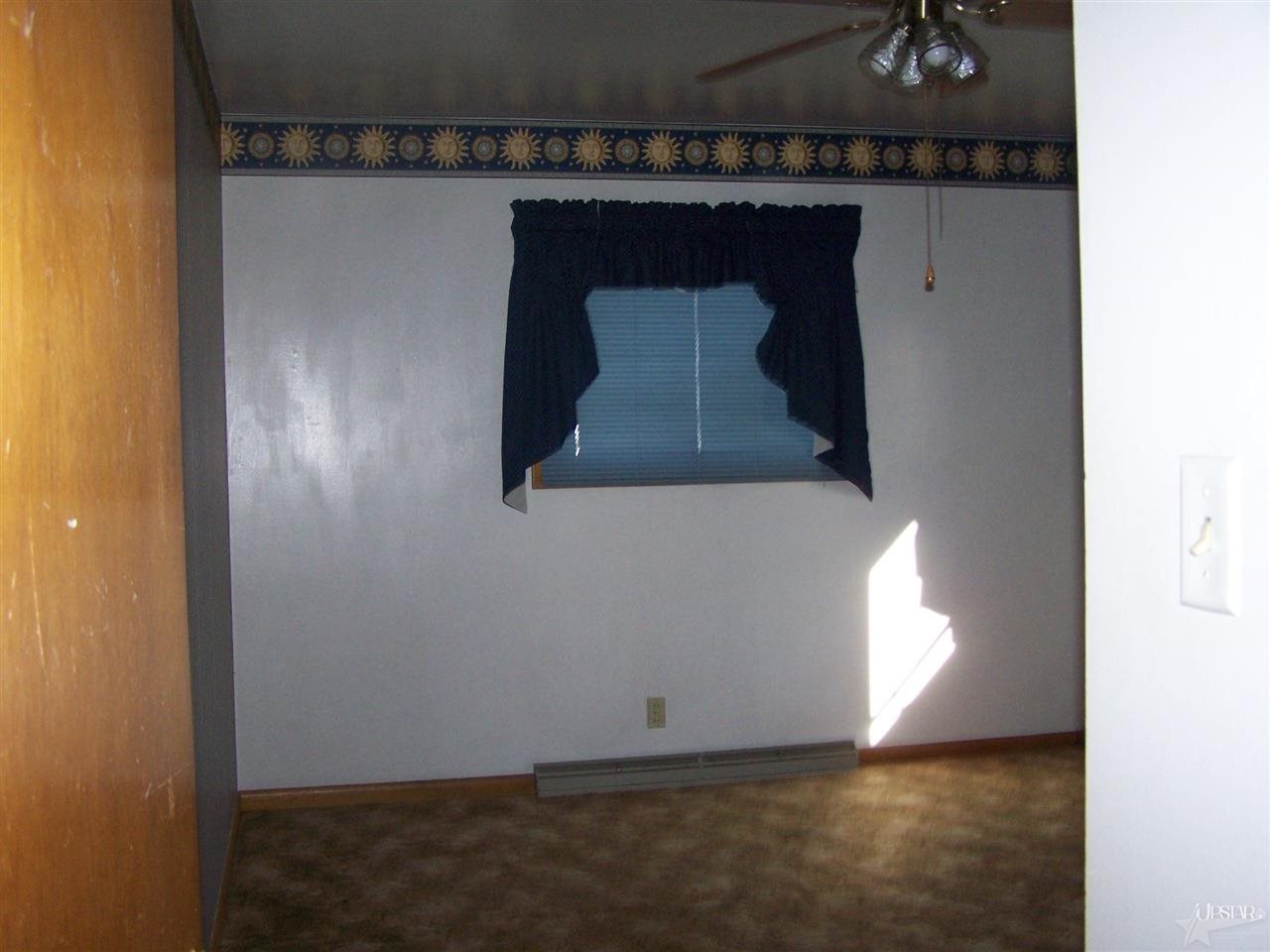 335 W Butcher St, Geneva, IN 46740 photo 7