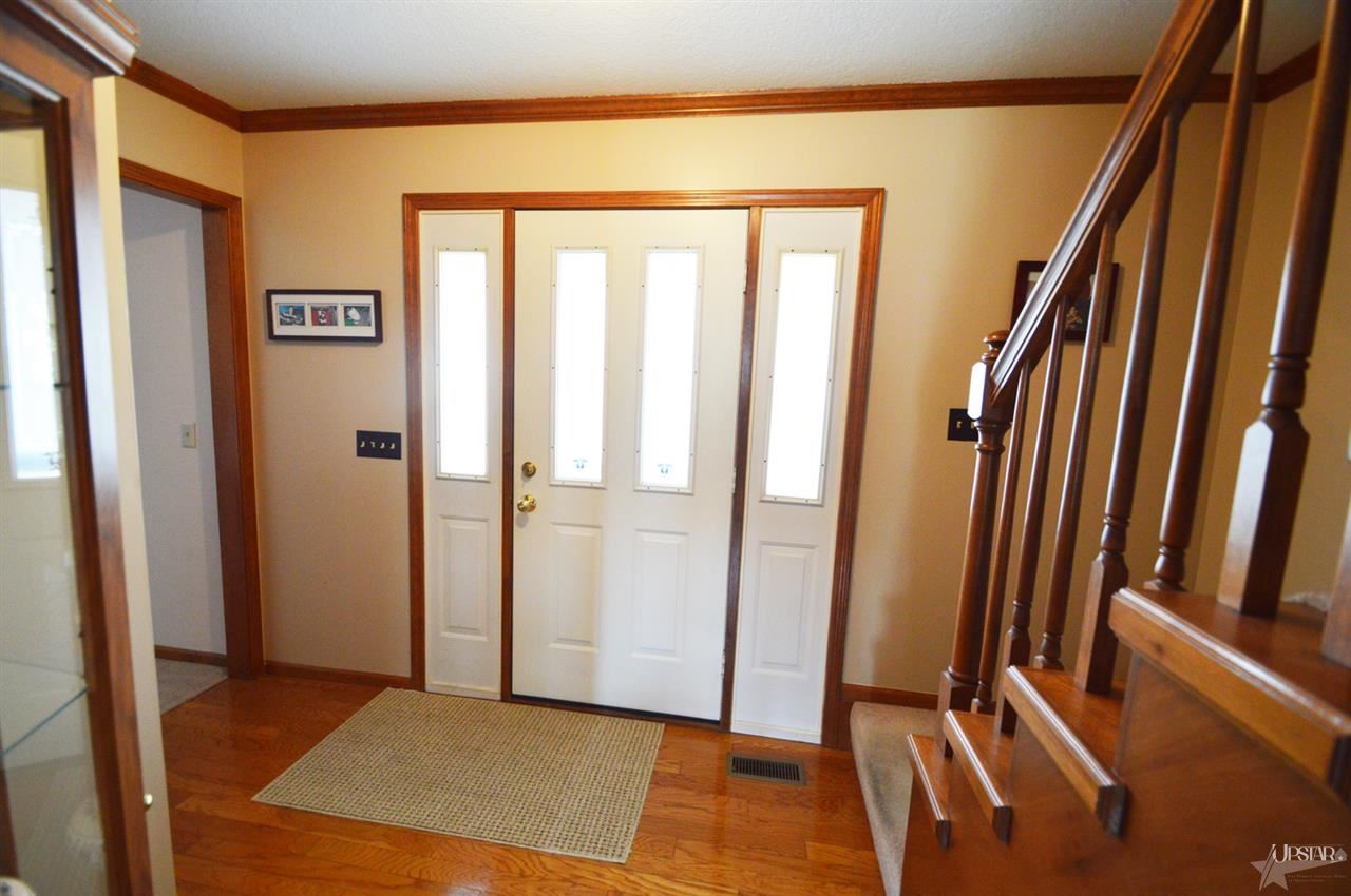 3054 Navajo Xing, New Haven, IN 46774 photo 2
