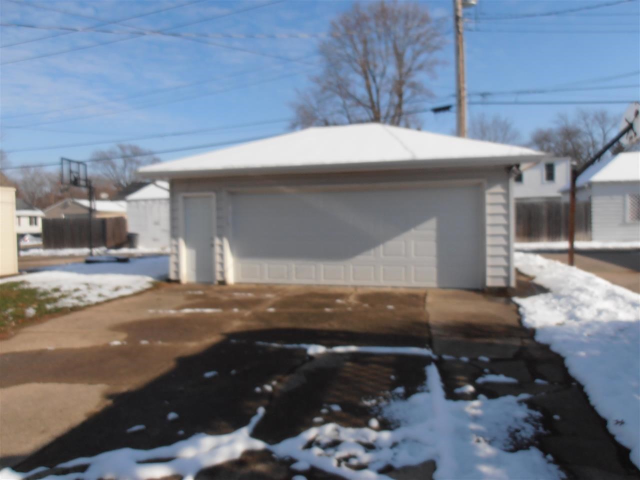 630 Indiana Ave, Mishawaka, IN 46544 photo 4
