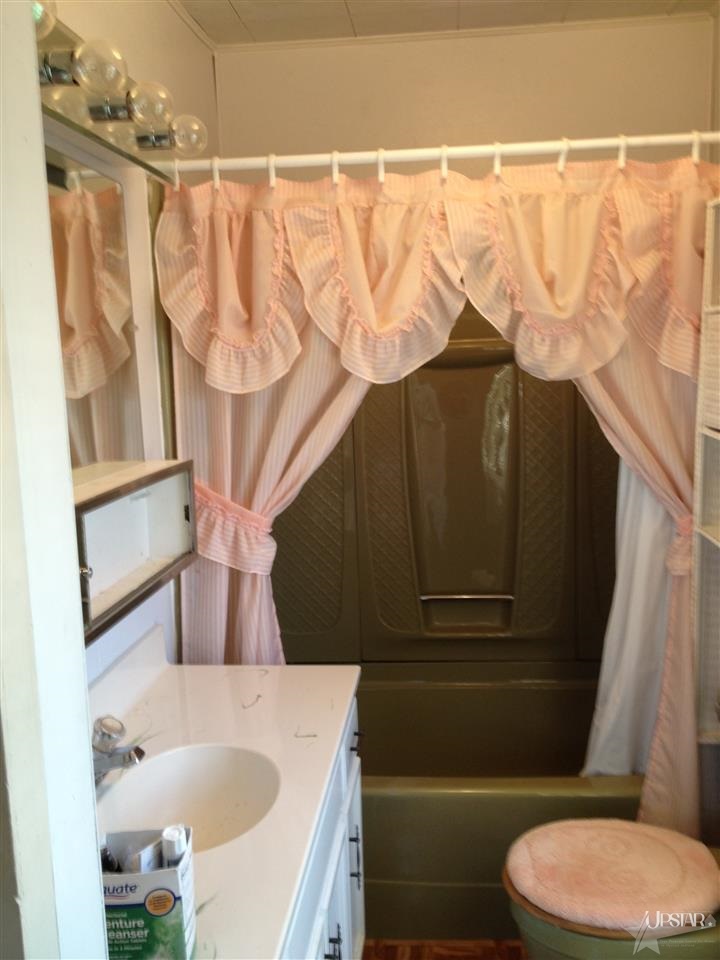 309 Elm St, Monroeville, IN 46773 photo 9